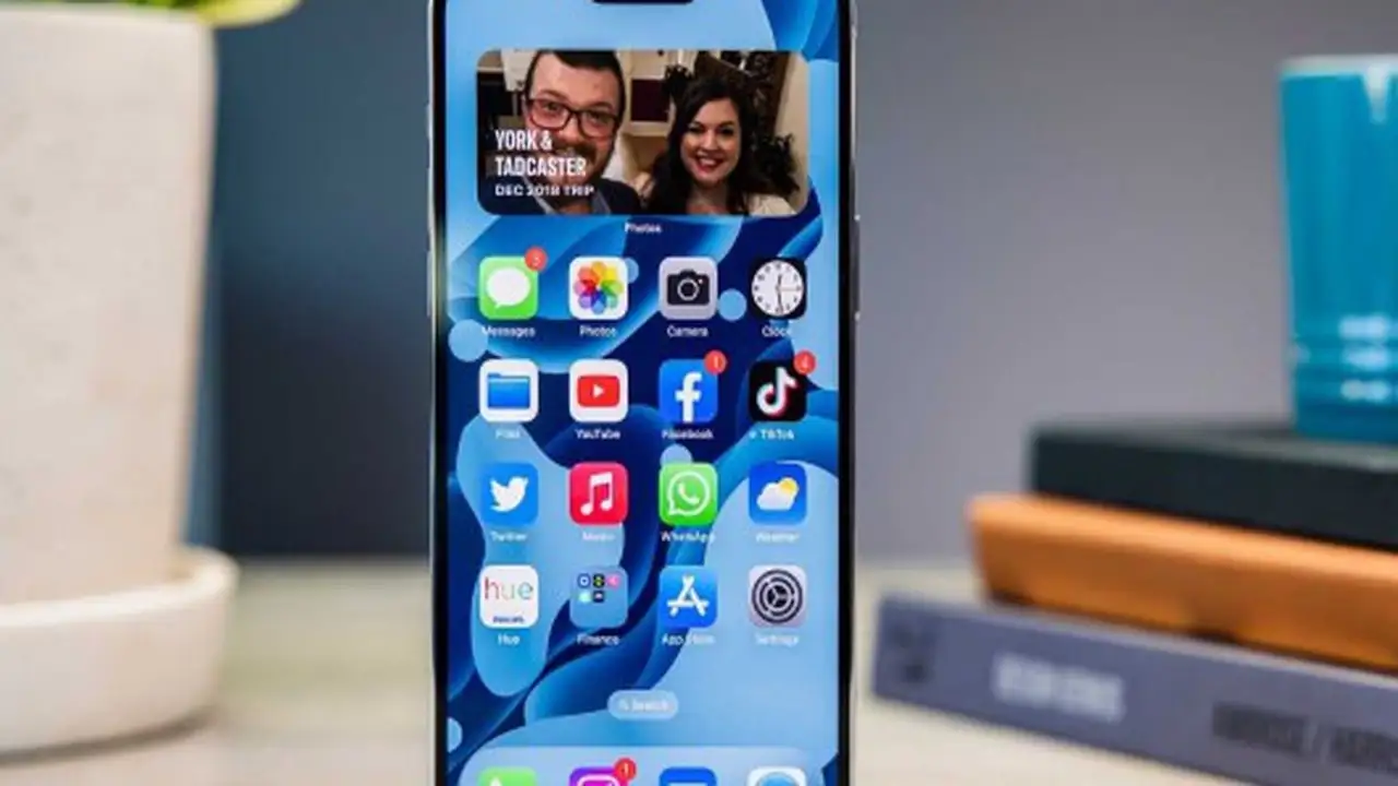 هل ستستفيد من انخفاض أسعار iPhone 14 Pro Max وiPhone 15 Pro؟